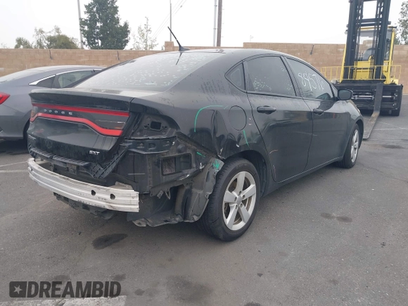 2015 Dodge Dart SXT z VIN 1C3CDFBBXFD319835, wystawiony jako IAAI lot #41884576 z przebiegiem 146 266 mil mil oraz . Historia ofert i sprzedaży dostępna na DreamBid. Obrazek 4.