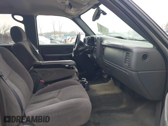 2006 Chevrolet Silverado 1500 LT1 with VIN 2GCEK13T261240787, listed as a IAAI auction lot 41694516 with 319,324 mi miles. Bid and sale history available at carsss.com. Image 5.