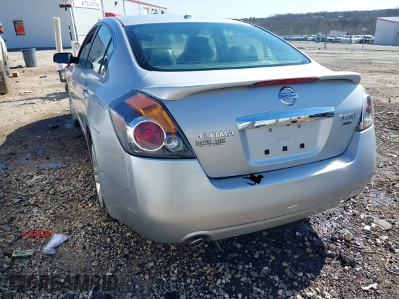 2012 Nissan Altima 3.5 SR with VIN 1N4BL2AP9CN566002, listed as a IAAI auction lot 41731360 with 84,265 mi miles. Bid and sale history available at carsss.com. Image 3.