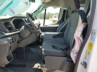 2023 Ford Transit Cargo z VIN 1FTBR1Y85PKB27419, wystawiony jako Copart lot #58053535 z przebiegiem Nie podano mil oraz Szkoda całkowita • Salvage title. Historia ofert i sprzedaży dostępna na DreamBid. Obrazek 7.