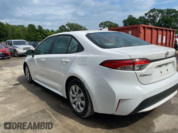 2021 Toyota Corolla LE with VIN 5YFEPMAE8MP230819, listed as a IAAI auction lot 42191083 with 69,439 mi miles. Bid and sale history available at carsss.com. Image 1.