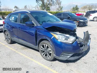 2020 Nissan Kicks SV with VIN 3N1CP5CV1LL501082, listed as a IAAI auction lot 41691787 with 81,753 mi miles. Bid and sale history available at carsss.com. Image 1.