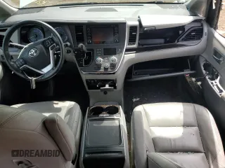 2019 Toyota Sienna XLE with VIN 5TDDZ3DC2KS210712, listed as a Copart auction lot 58591235 with Not provided miles and Salvage title. Bid and sale history available at DreamBid. Image 8.