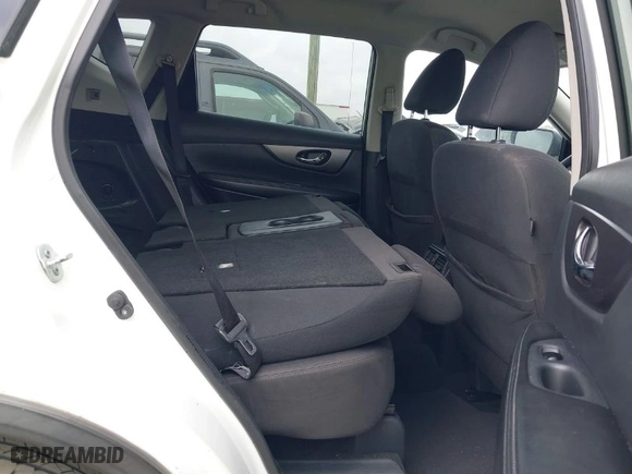 2016 Nissan Rogue SV with VIN KNMAT2MT2GP637436, listed as a IAAI auction lot 41820647 with 140,109 mi miles. Bid and sale history available at carsss.com. Image 8.