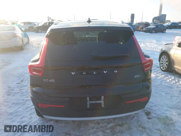 2024 Volvo XC40 Plus Bright Theme with VIN YV4L12UE3R2252433, listed as a IAAI auction lot 41322400 with 23 mi miles. Bid and sale history available at carsss.com. Image 16.
