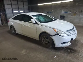 2013 Hyundai Sonata GLS PZEV with VIN 5NPEB4AC7DH705760, listed as a Copart auction lot 52231325 with 139,631 mi miles and Salvage Title. Bid and sale history available at carsss.com. Image 4.