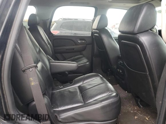 2007 GMC Yukon SLE z VIN 1GKFK13007J123313, wystawiony jako Copart lot #53509995 z przebiegiem Nie podano mil oraz Szkoda całkowita • Salvage title. Historia ofert i sprzedaży dostępna na DreamBid. Obrazek 10.
