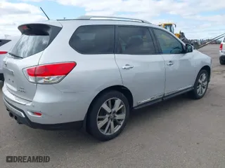 2013 Nissan Pathfinder SL with VIN 5N1AR2MM3DC644207, listed as a IAAI auction lot 41953936 with 160,653 mi miles. Bid and sale history available at carsss.com. Image 4.