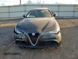 2018 Alfa Romeo Giulia with VIN ZARFAEDN6J7597695, listed as a Copart auction lot 39483903 with 45,318 mi miles. Bid and sale history available at carsss.com. Image 11.