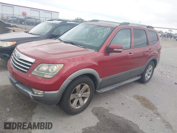 2009 Kia Borrego EX with VIN KNDJH741395010983, listed as a IAAI auction lot 41981799 with 152,278 mi miles. Bid and sale history available at carsss.com. Image 2.