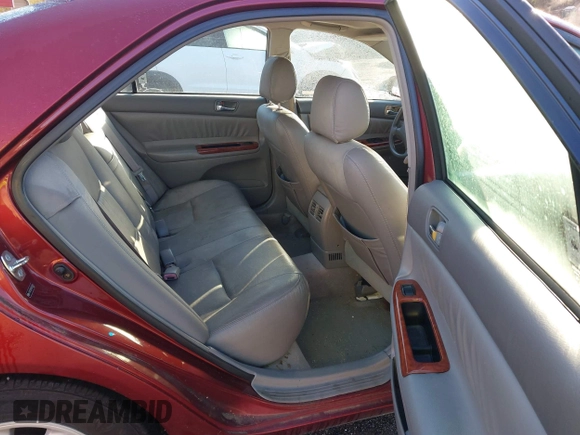 2004 Toyota Camry LE with VIN 4T1BF32K04U074049, listed as a IAAI auction lot 41768724 with 262,296 mi miles and . Bid and sale history available at DreamBid. Image 8.