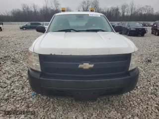 2007 Chevrolet Silverado 1500 LT w/1LT with VIN 1GCEC19J77Z631073, listed as a Copart auction lot 81812354 with 176,343 mi miles and Clean Title. Bid and sale history available at carsss.com. Image 5.