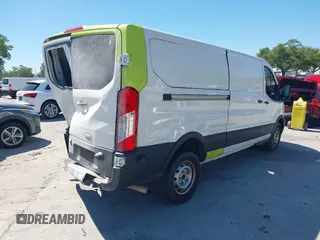2020 Ford Transit Cargo z VIN 1FTBR1Y8XLKB35493, wystawiony jako IAAI lot #41887907 z przebiegiem 95 858 mil mil oraz . Historia ofert i sprzedaży dostępna na DreamBid. Obrazek 4.
