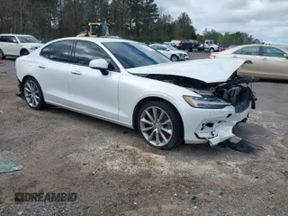 2020 Volvo S60 Momentum with VIN 7JRA22TK7LG057607, listed as a IAAI auction lot 41727320 with 47,010 mi miles. Bid and sale history available at carsss.com. Image 1.