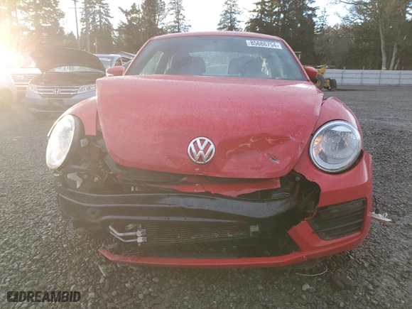 2019 Volkswagen Beetle S with VIN 3VWFD7AT6KM709660, listed as a Copart auction lot 85686754 with 0 mi miles and Salvage Title. Bid and sale history available at carsss.com. Image 5.
