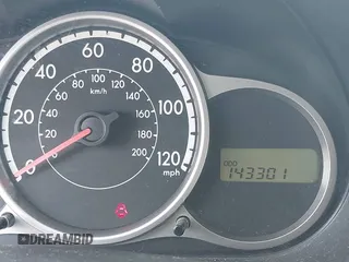 2014 Mazda 2 Sport z VIN JM1DE1KY9E0181733, wystawiony jako IAAI lot #41907658 z przebiegiem 143 301 mil mil oraz . Historia ofert i sprzedaży dostępna na DreamBid. Obrazek 7.