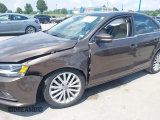 2015 Volkswagen Jetta SE with VIN 3VWD07AJ0FM214295, listed as a IAAI auction lot 42593549 with 62,720 mi miles and . Bid and sale history available at DreamBid. Image 6.