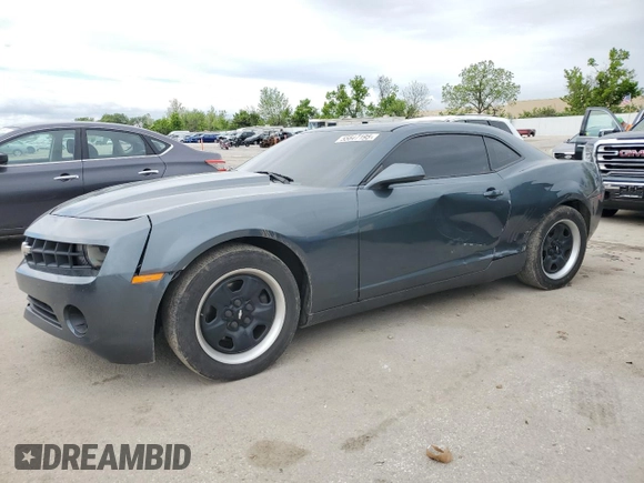 2010 Chevrolet Camaro LS z VIN 2G1FA1EV9A9218441, wystawiony jako Copart lot #55647195 z przebiegiem 147 345 mil mil oraz Szkoda całkowita • Salvage title. Historia ofert i sprzedaży dostępna na DreamBid. Obrazek 1.