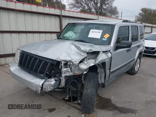 2006 Jeep Commander z VIN 1J8HH48K16C346762, wystawiony jako IAAI lot #40938740 z przebiegiem 348 396 mil mil oraz . Historia ofert i sprzedaży dostępna na DreamBid. Obrazek 19.