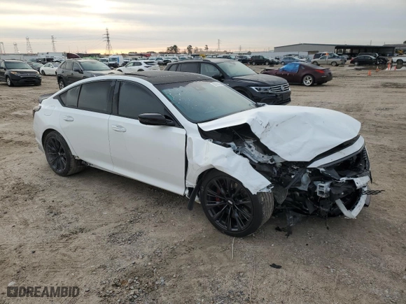 2022 Cadillac CT5-V Blackwing with VIN 1G6D35R64N0810674, listed as a Copart auction lot 88700835 with 25,780 mi miles and Salvage Title. Bid and sale history available at carsss.com. Image 4.