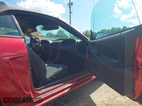 2001 Ford Mustang Deluxe with VIN 1FAFP44441F135562, listed as a IAAI auction lot 42343630 with 156,394 mi miles and . Bid and sale history available at DreamBid. Image 19.