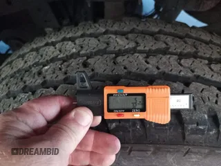 2020 Ford F-250 XL z VIN 1FT7X2BTXLEE50470, wystawiony jako IAAI lot #42786344 z przebiegiem 292 133 mil mil oraz . Historia ofert i sprzedaży dostępna na DreamBid. Obrazek 22.