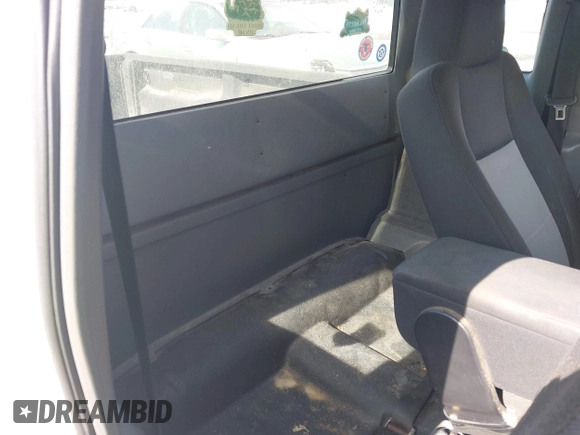 2005 Ford Ranger XL with VIN 1FTYR14U65PB02865, listed as a IAAI auction lot 42087368 with 206,011 mi miles. Bid and sale history available at carsss.com. Image 8.