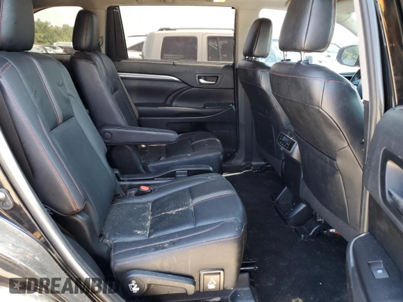 2019 Toyota Highlander SE with VIN 5TDJZRFH4KS594586, listed as a Copart auction lot 54616435 with 122,328 mi miles and Clean title. Bid and sale history available at DreamBid. Image 11.