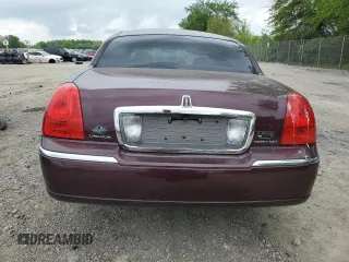 2008 Lincoln Town Car Limited z VIN 2LNHM82V38X635821, wystawiony jako Copart lot #56738735 z przebiegiem 63 586 mil mil oraz Szkoda całkowita • Salvage title. Historia ofert i sprzedaży dostępna na DreamBid. Obrazek 6.