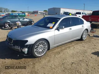 2008 BMW 7 Series 750Li with VIN WBAHN83528DT79949, listed as a IAAI auction lot 42016474 with 252,573 mi miles and . Bid and sale history available at carsss.com. Image 18.