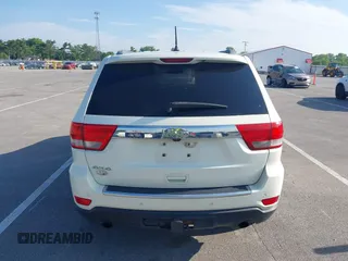 2011 Jeep Grand Cherokee Overland with VIN 1J4RR6GT2BC631909, listed as a IAAI auction lot 42564356 with 205,954 mi miles and . Bid and sale history available at DreamBid. Image 16.