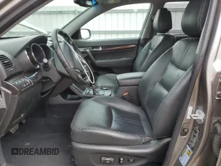 2011 Kia Sorento EX z VIN 5XYKU4A25BG002005, wystawiony jako Copart lot #56504425 z przebiegiem 192 744 mil mil oraz Szkoda całkowita • Salvage title. Historia ofert i sprzedaży dostępna na DreamBid. Obrazek 7.