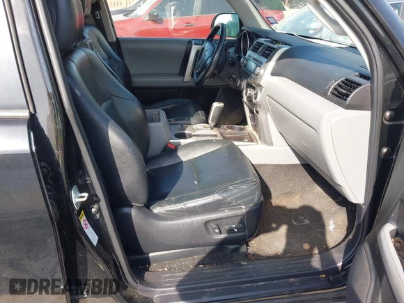 2011 Toyota 4Runner SR5 with VIN JTEZU5JR0B5018781, listed as a IAAI auction lot 42790090 with 224,080 mi miles and . Bid and sale history available at DreamBid. Image 5.