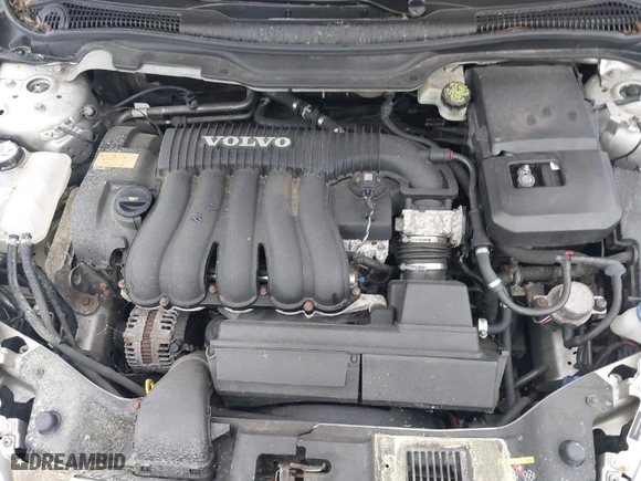 2009 Volvo S40 2.4L with VIN YV1MS382292458444, listed as a IAAI auction lot 42017377 with 152,405 mi miles. Bid and sale history available at carsss.com. Image 10.