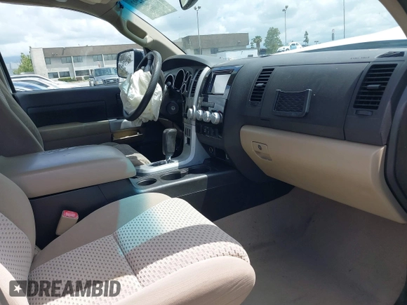 2008 Toyota Tundra z VIN 5TFEV54128X049128, wystawiony jako IAAI lot #42249292 z przebiegiem 313 233 mil mil oraz . Historia ofert i sprzedaży dostępna na DreamBid. Obrazek 5.