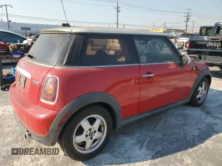 2008 MINI Hardtop with VIN WMWMF33558TT65502, listed as a Copart auction lot 88043725 with 117,241 mi miles and Salvage Title. Bid and sale history available at DreamBid. Image 3.