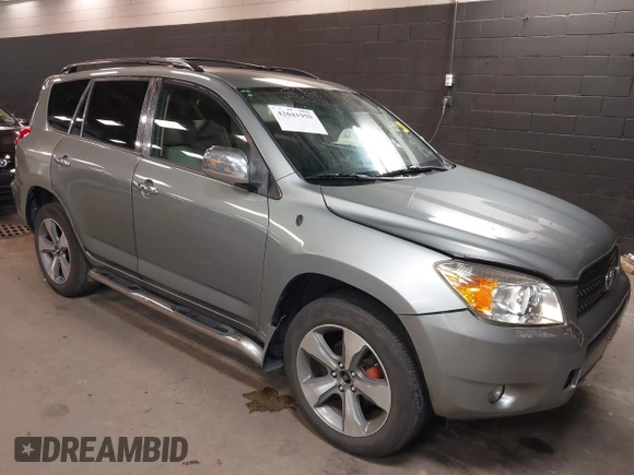 2008 Toyota RAV4 with VIN JTMBD33V685161926, listed as a IAAI auction lot 42041950 with 160,153 mi miles. Bid and sale history available at carsss.com. Image 1.