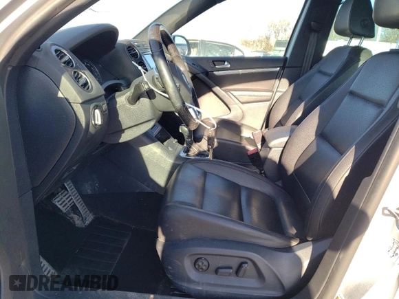 2016 Volkswagen Tiguan R-Line with VIN WVGBV7AX9GW082750, listed as a Copart auction lot 42949505 with 106,243 mi miles and Salvage Title. Bid and sale history available at DreamBid. Image 7.