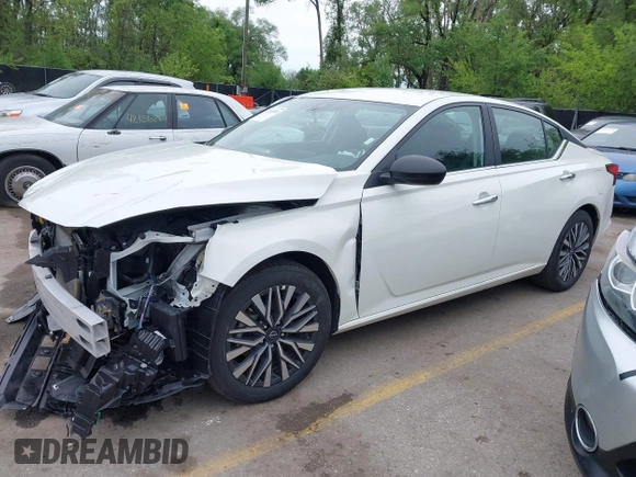2025 Nissan Altima SV with VIN 1N4BL4DV0SN375282, listed as a IAAI auction lot 42149701 with 5,020 mi miles and . Bid and sale history available at DreamBid. Image 15.