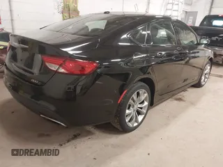 2015 Chrysler 200 S with VIN 1C3CCCBBXFN557664, listed as a IAAI auction lot 41933511 with 97,017 mi miles. Bid and sale history available at carsss.com. Image 4.