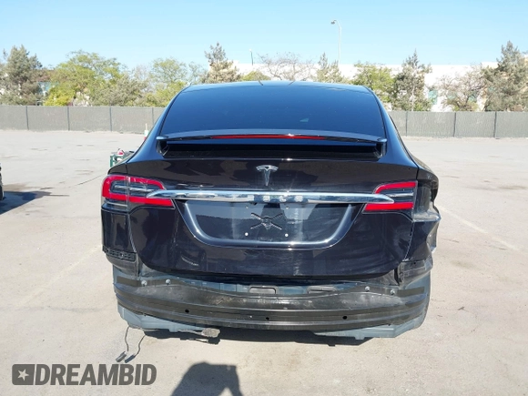 2017 Tesla Model X 90D with VIN 5YJXCBE25HF044617, listed as a IAAI auction lot 42096323 with 115,077 mi miles and . Bid and sale history available at DreamBid. Image 17.
