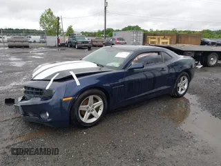 2012 Chevrolet Camaro 1LT z VIN 2G1FB1E37C9164846, wystawiony jako IAAI lot #41627778 z przebiegiem 105 108 mil mil oraz . Historia ofert i sprzedaży dostępna na DreamBid. Obrazek 2.