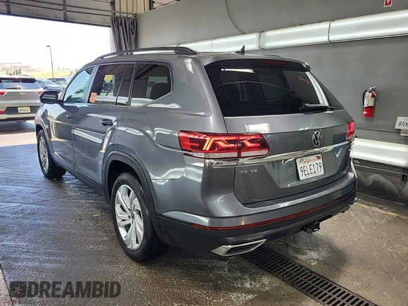 2023 Volkswagen Atlas SE z VIN 1V2HR2CA5PC526012, wystawiony jako IAAI lot #42796408 z przebiegiem 41 216 mil mil oraz . Historia ofert i sprzedaży dostępna na DreamBid. Obrazek 54.