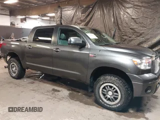 2013 Toyota Tundra Limited z VIN 5TFHY5F11DX299049, wystawiony jako IAAI lot #41468609 z przebiegiem 120 967 mil mil oraz . Historia ofert i sprzedaży dostępna na DreamBid. Obrazek 1.