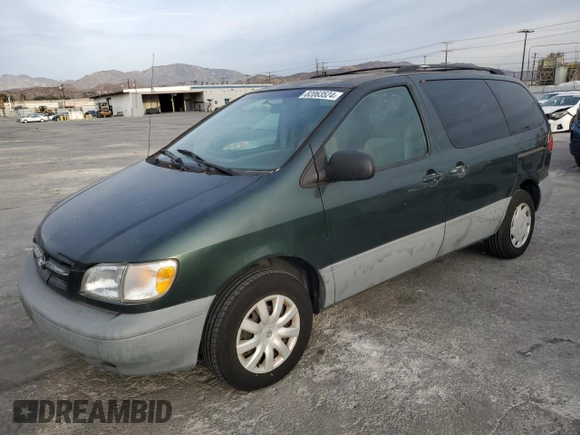 1999 Toyota Sienna CE with VIN 4T3ZF19C1XU146082, listed as a Copart auction lot 82063524 with 158,294 mi miles and Clean Title. Bid and sale history available at carsss.com. Image 1.