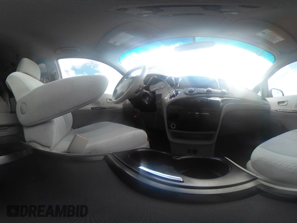 2011 Toyota Sienna LE AAS with VIN 5TDKK3DC4BS044382, listed as a IAAI auction lot 39280364 with 104,262 mi miles. Bid and sale history available at carsss.com. Image 18.