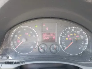 2007 Volkswagen Jetta Wolfsburg Edition с VIN 3VWEF71K57M185972, выставлен на аукционе IAAI как лот 42455623 с пробегом 137 526 миль миль и . История ставок и продаж доступна на DreamBid. Изображение 7.