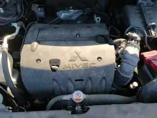 2019 Mitsubishi Outlander ES z VIN JA4AR3AU1KU035455, wystawiony jako Copart lot #63390395 z przebiegiem 68 511 mil mil oraz Szkoda całkowita • Salvage title. Historia ofert i sprzedaży dostępna na DreamBid. Obrazek 14.