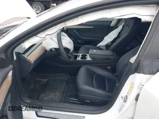 2023 Tesla Model 3 с VIN 5YJ3E1EA3PF563240, выставлен на аукционе IAAI как лот 42190104 с пробегом 32 596 миль миль и . История ставок и продаж доступна на DreamBid. Изображение 5.