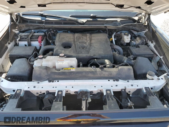2022 Toyota Tundra SR with VIN 5TFKB5DB1NX014807, listed as a Copart auction lot 61888704 with 48,584 mi miles and Salvage title. Bid and sale history available at DreamBid. Image 11.